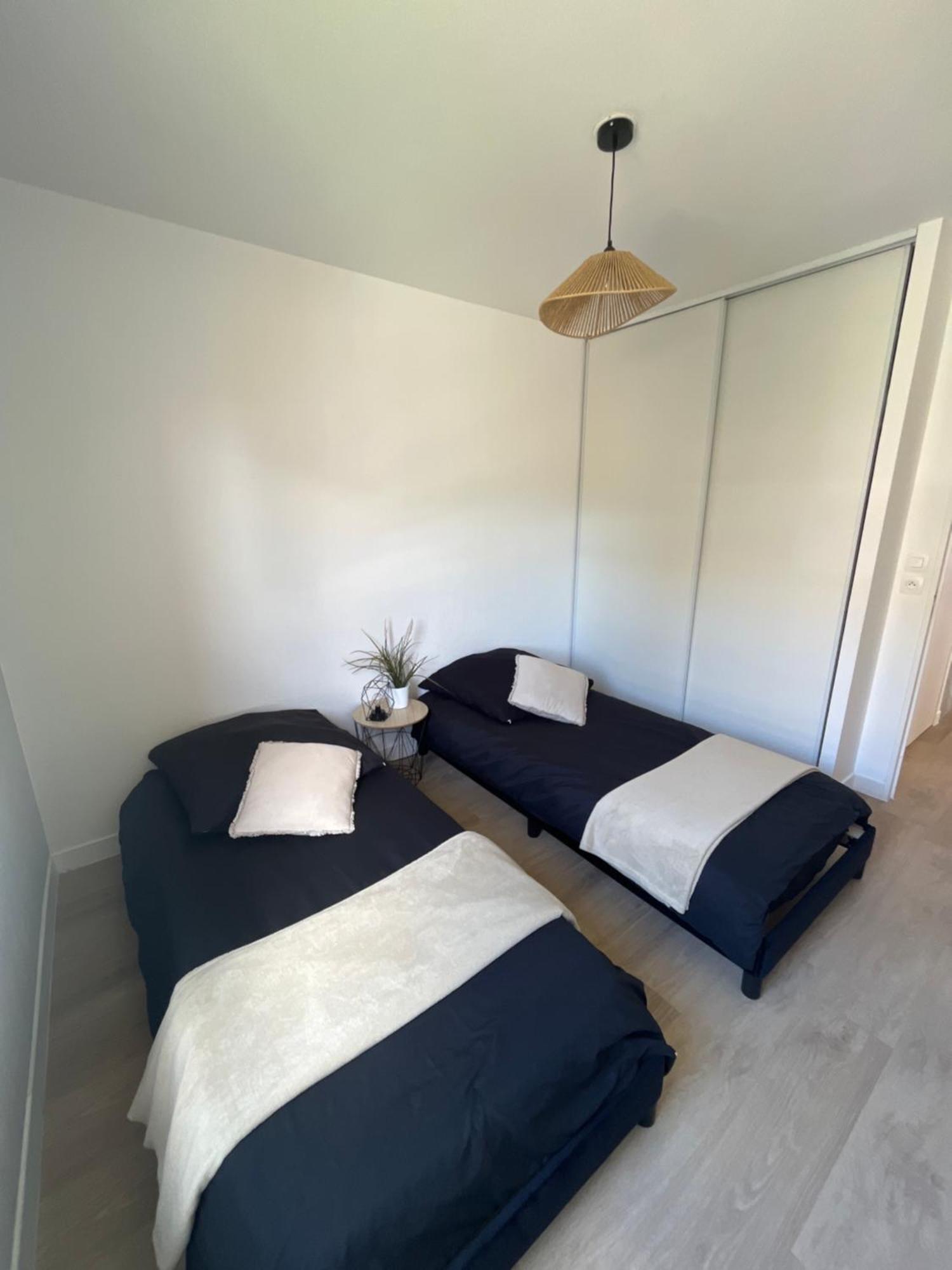 2 Dans Avec Piscine Et Parking Appartamento La Ciotat