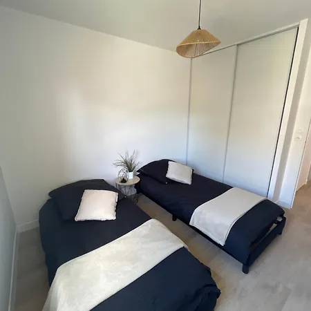 Appartement 2 Chambres Dans Residence Avec Piscine Et Parking La Ciotat Exterior foto