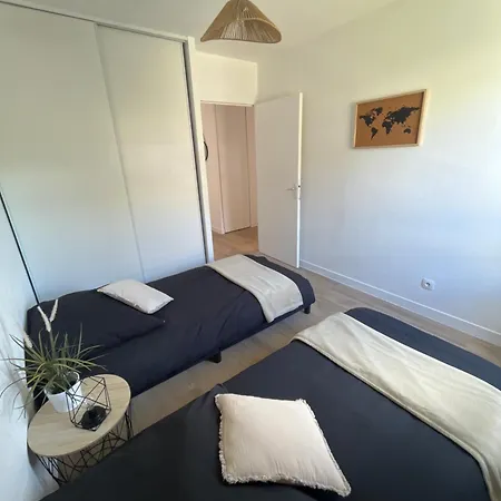 Appartement 2 Chambres Dans Residence Avec Piscine Et Parking La Ciotat Exterior foto