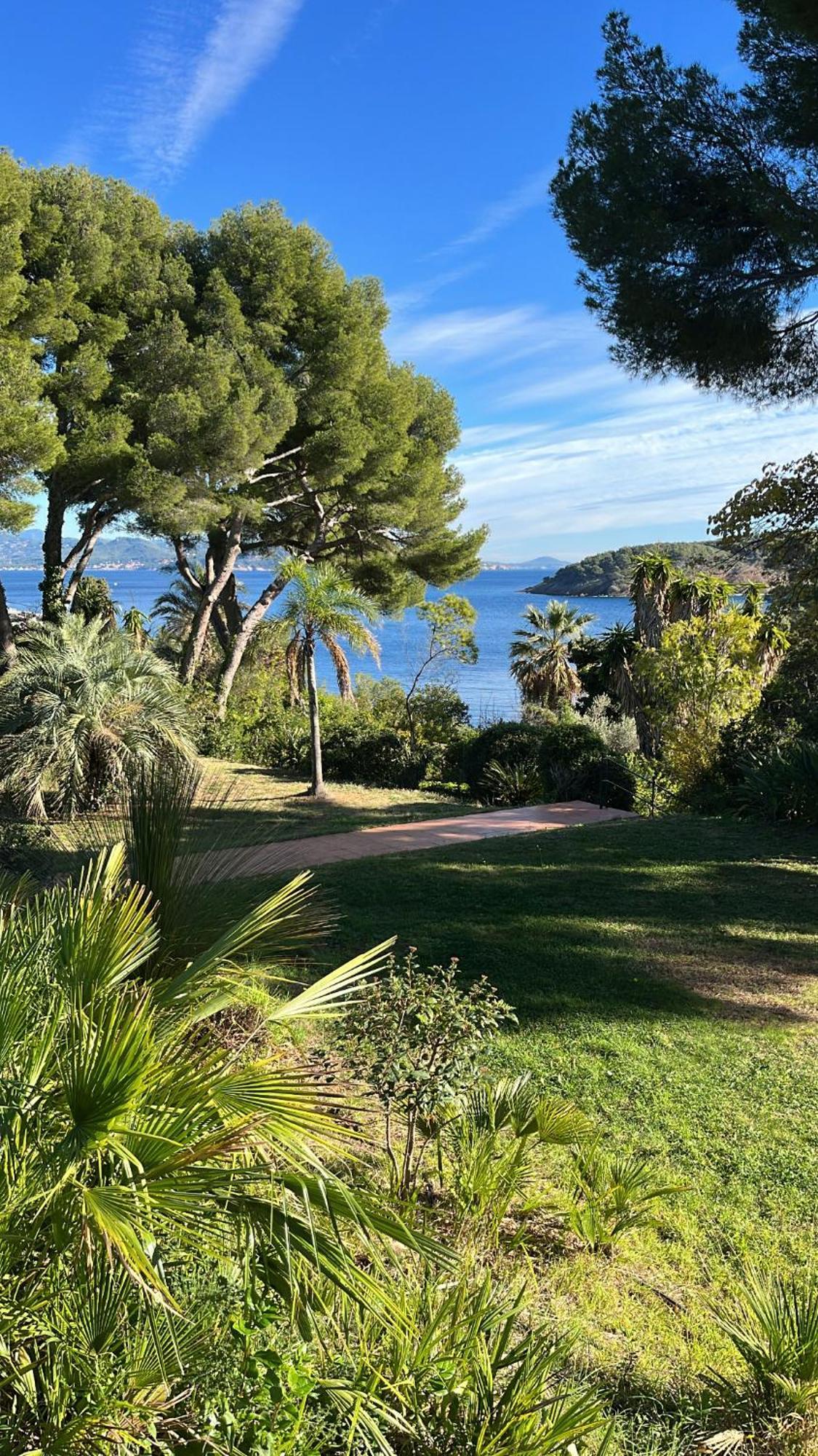 Appartement 2 Dans Avec Piscine Et Parking La Ciotat