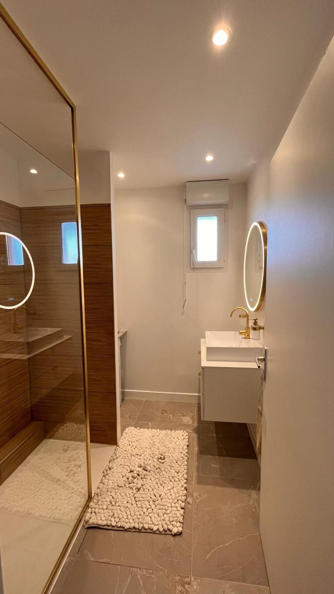 2 Dans Avec Piscine Et Parking Apartment *