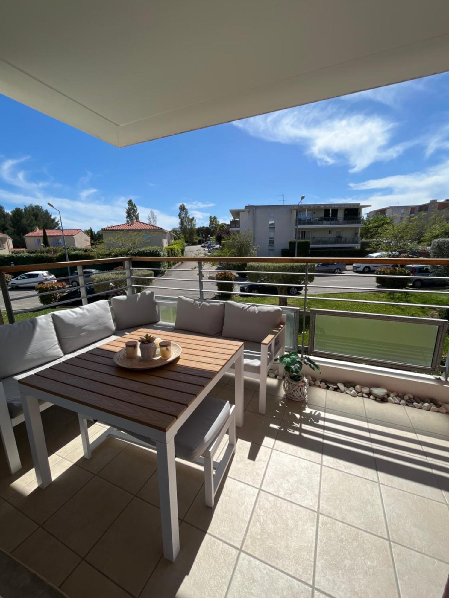 Appartement 2 Dans Avec Piscine Et Parking